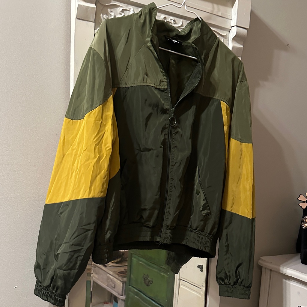 Unisex Windbreaker New Look Sport Olive Windbreaker
